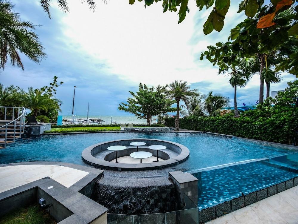 Worita Cove Hotel Na Chom Thian Bagian luar foto