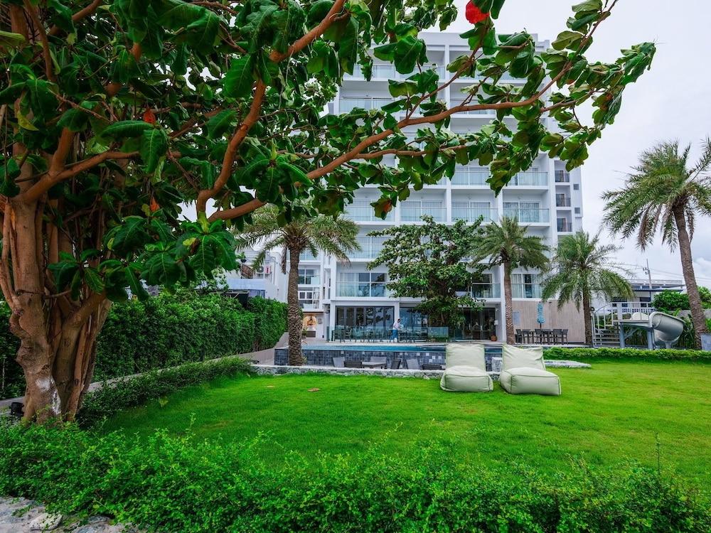Worita Cove Hotel Na Chom Thian Bagian luar foto