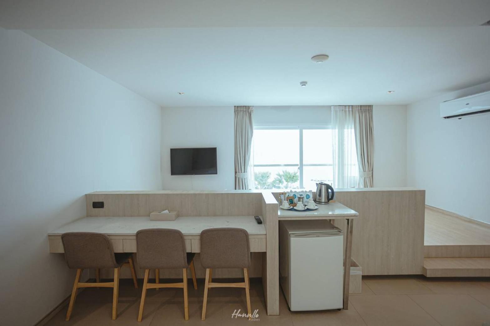 Worita Cove Hotel Na Chom Thian Bagian luar foto